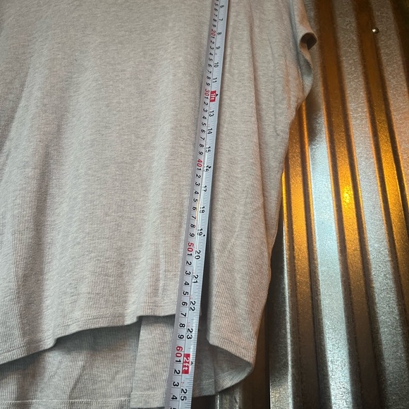 Athleta Casual Gray Women's Top - Picture 10 of 11